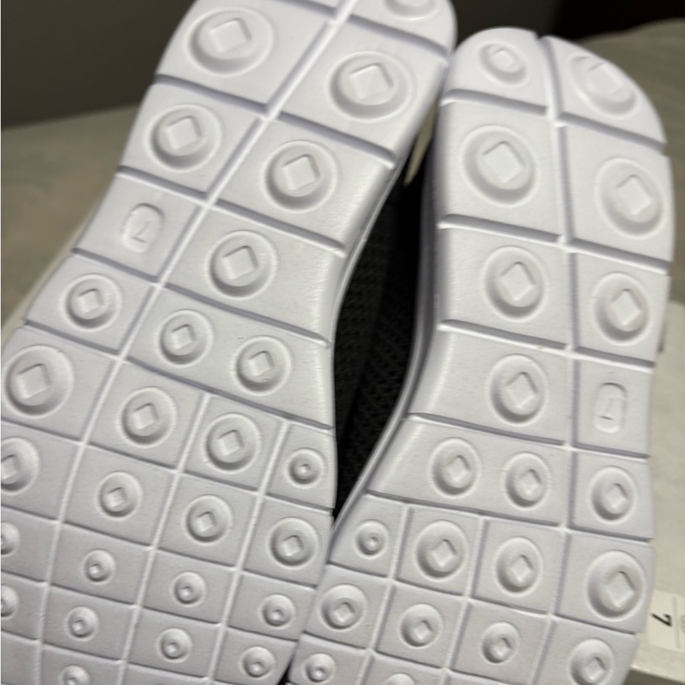 Trane Women's Black Athletic Slip-On Shoes - Picture 10 of 11